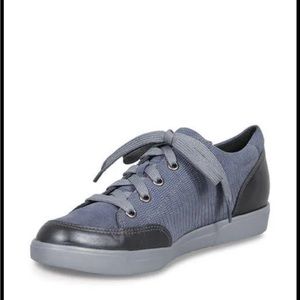 Munro Gabbie Sneakers, XL Extralight molded outsole Flexible and shock absorbe